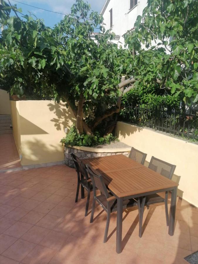 Apartment Ela, Kostrena Rijeka Exterior foto